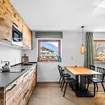 Soho Mountain - Pool Und Sauna 5* Reit im Winkl