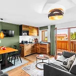 Soho Mountain - Pool Und Sauna 5*