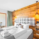 Soho Mountain - Pool Und Sauna Appart hôtel 5*