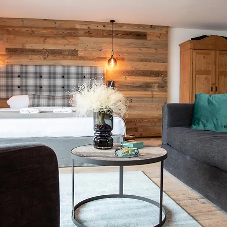 Soho Mountain - Pool Und Sauna Aparthotel 5*