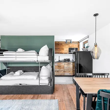 Soho Mountain - Pool Und Sauna Reit im Winkl