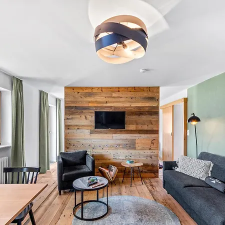 Soho Mountain - Pool Und Sauna Reit im Winkl