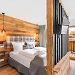 Apartmanhotel Soho Mountain - Pool Und Sauna Reit im Winkl