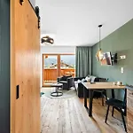 Soho Mountain - Pool Und Sauna Apartmanhotel 5*